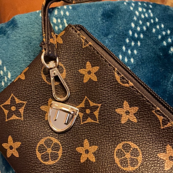 Handbag - Picture 6 of 6